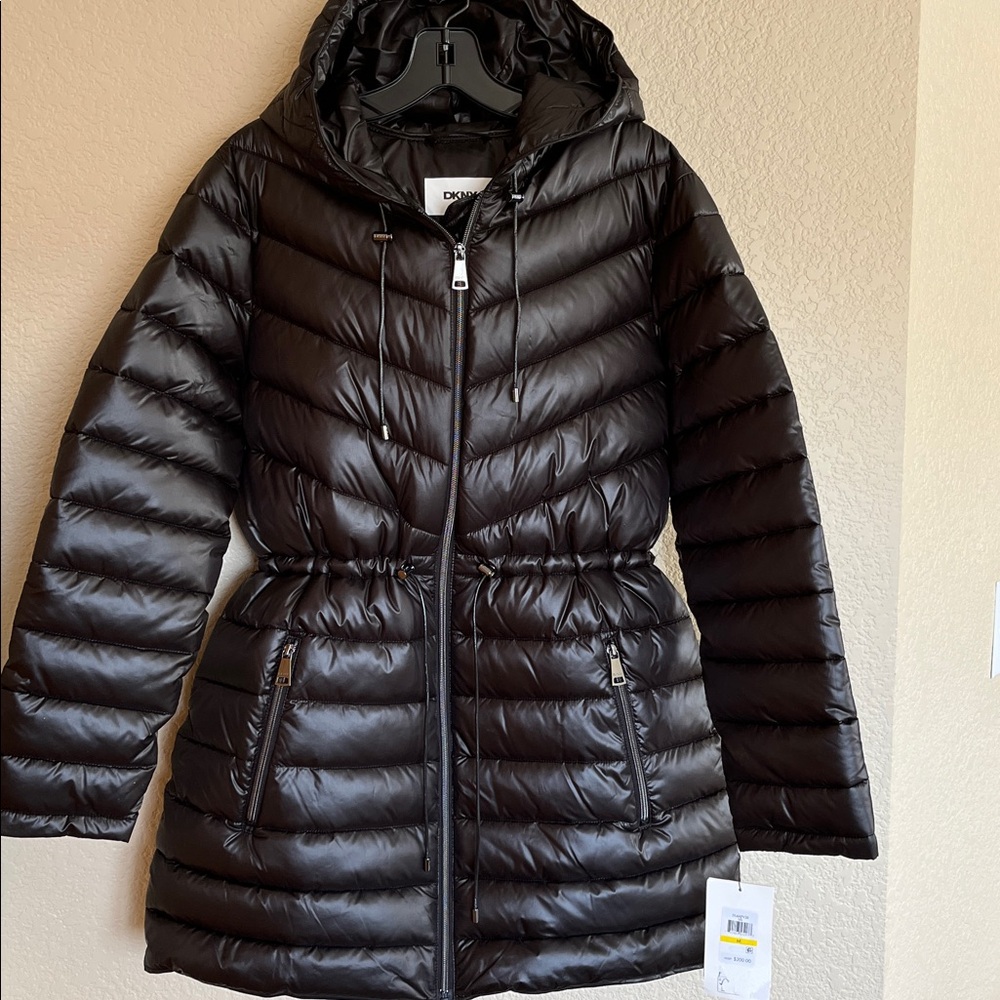 🆕 DKNY black puffer hooded parka